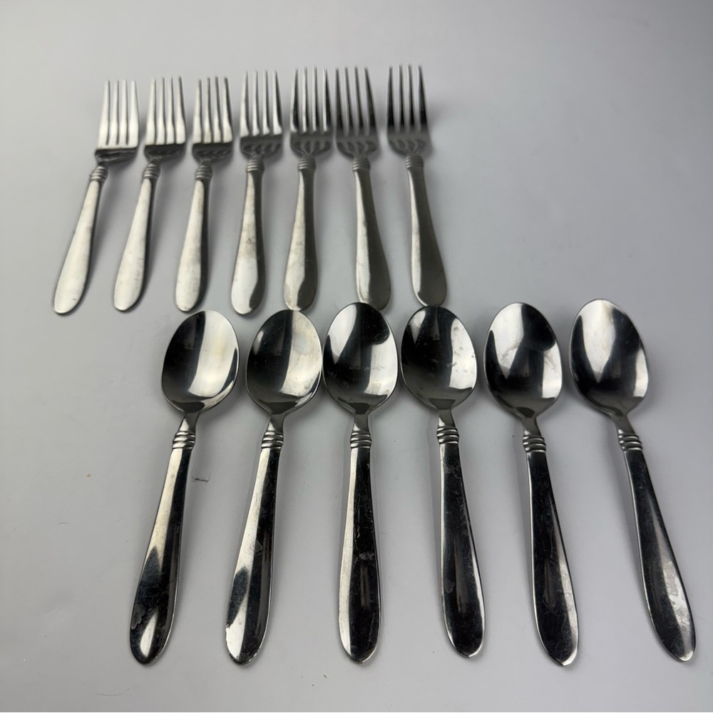 Oneida BANBURY Stainless Flatware Lot Of 13 Pieces Silverware Utensils